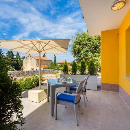 Ferienwohnung Adriatico Omišalj Exterior foto